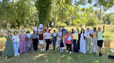 groupe de personnes dans un parc